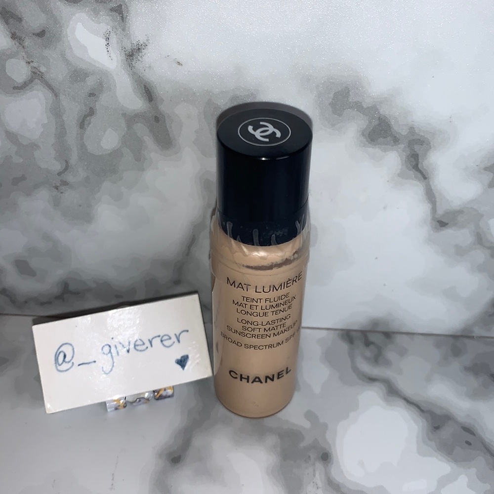 CHANEL 20 CLAIR (1.0) Mat Lumiere Long Lasting Luminous Matte Fluid Make… - Picture 5 of 11